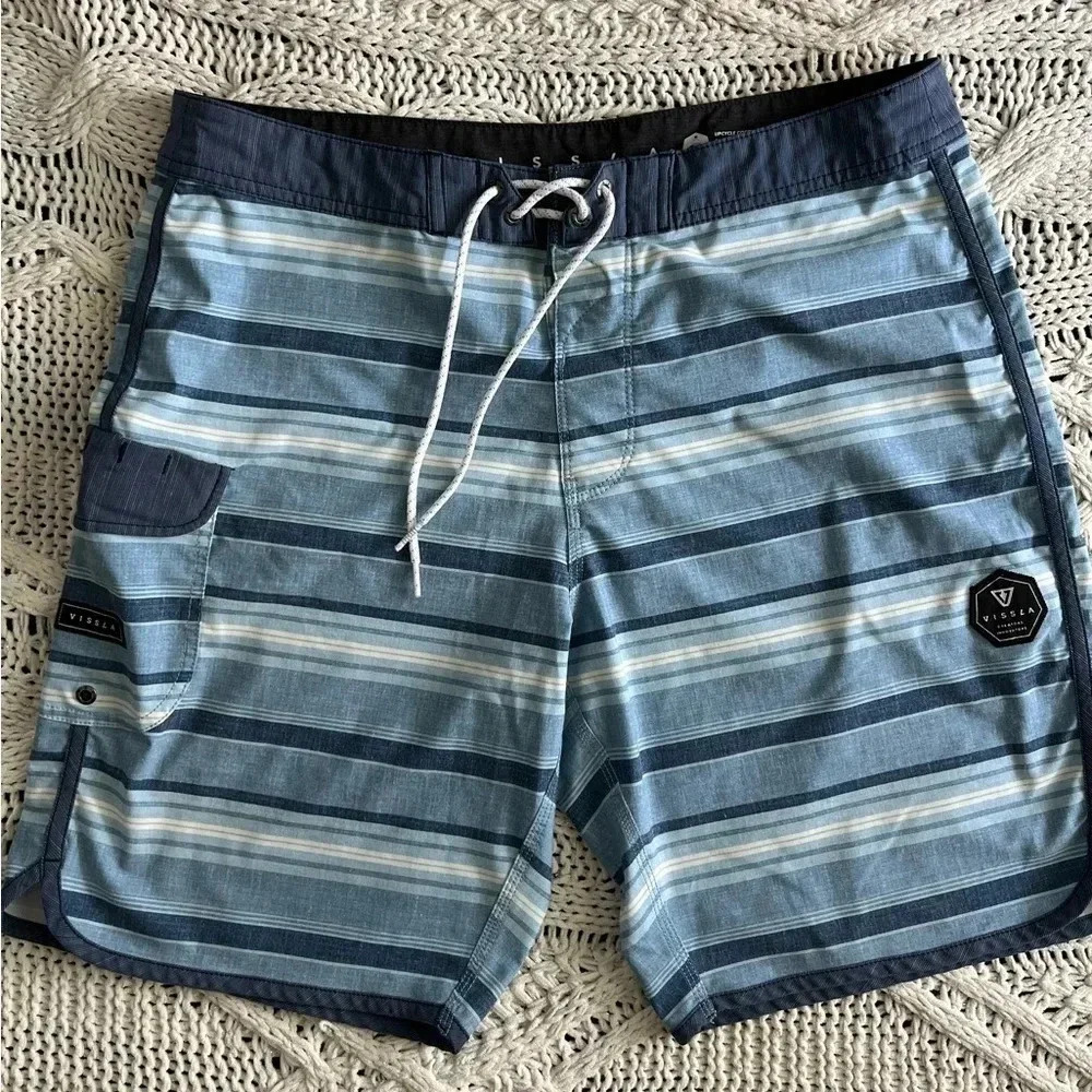 Vissla mens swimming trunks size 34 striped